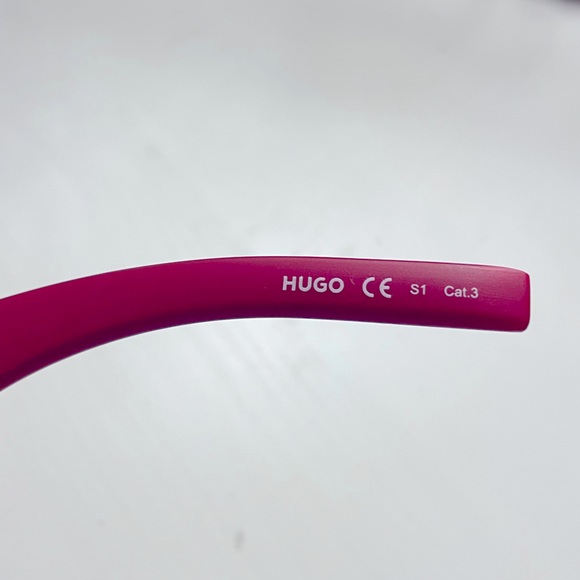 Hugo Boss Red 90s Vibe Branded Temples Sunglasses - Picture 5 of 10